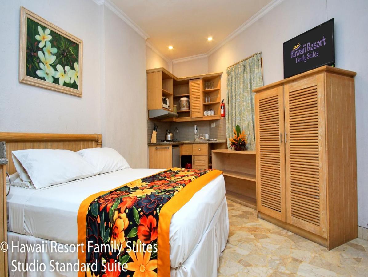 Hawaii Resort Family Suites Anyer Buitenkant foto